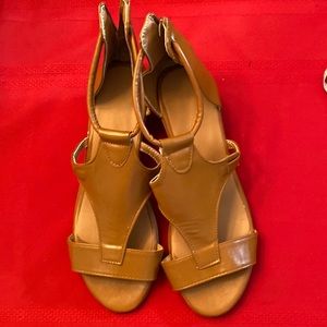 New Never Worn Sandals